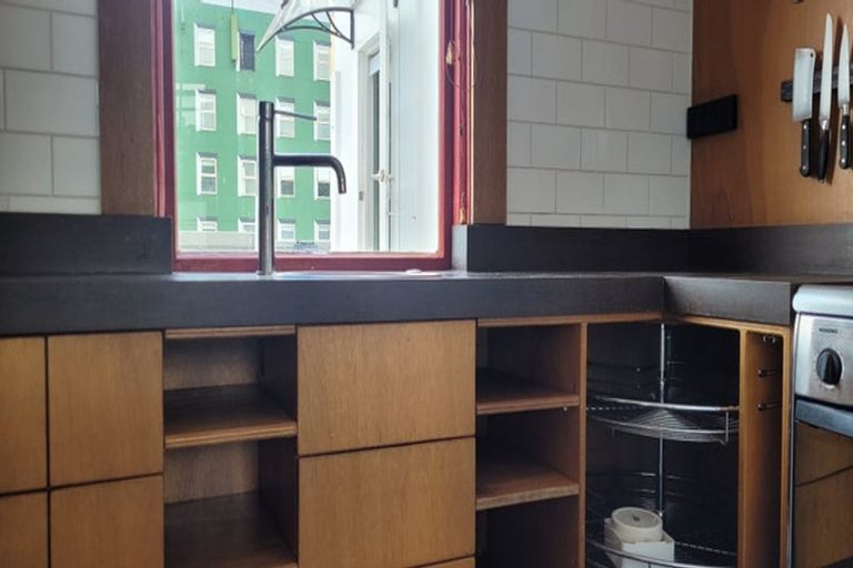 Photo of property in Blythswood Flats, 16/3f Aro Street, Aro Valley, Wellington, 6021
