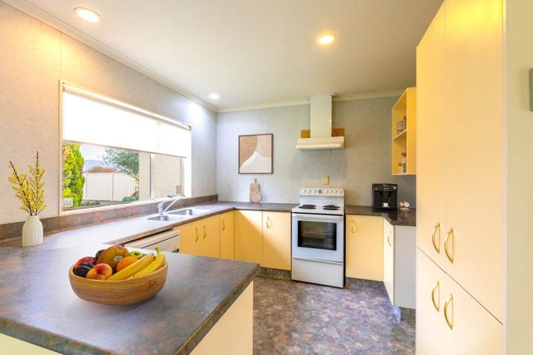 Photo of property in 46a Kensington Drive, Taradale, Napier, 4112