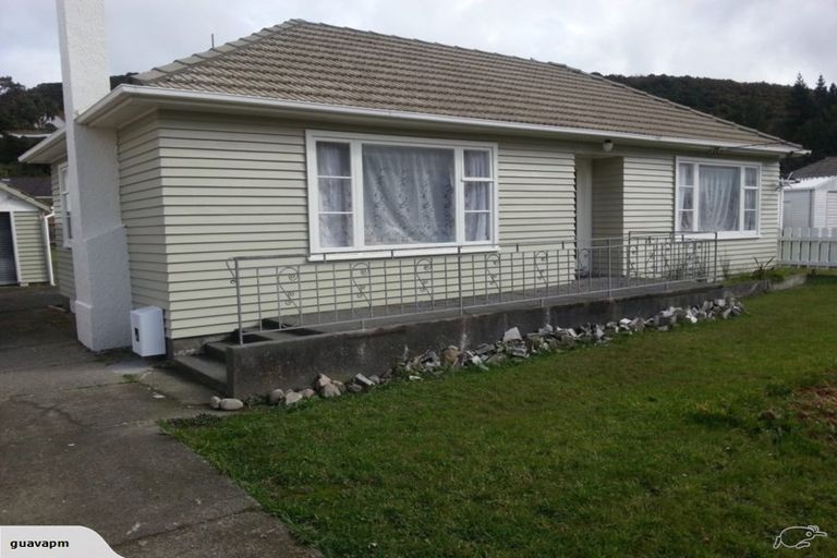 Photo of property in 42 Main Road, Wainuiomata, Lower Hutt, 5014