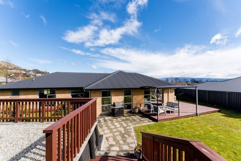 Photo of property in 35 Irwin Logan Drive, Mosgiel, 9024