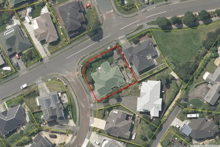 Photo of property in 1 Tombane Terrace, Papakowhai, Porirua, 5024