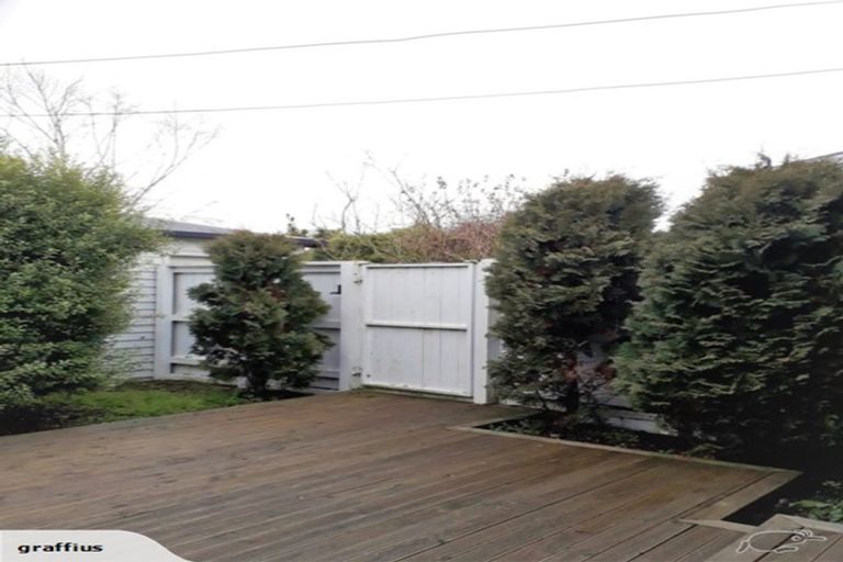 Photo of property in 43 Pitcairn Crescent, Bryndwr, Christchurch, 8053