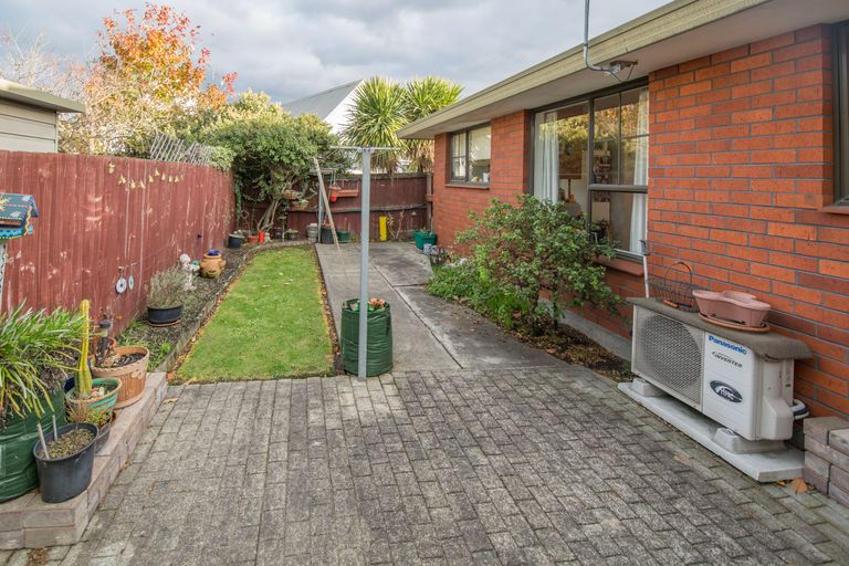 Photo of property in 15 Flaxwood Lane, Waltham, Christchurch, 8023