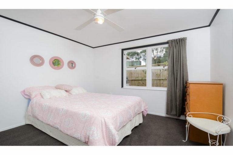 Photo of property in 69 Garfield Road, Helensville, 0800