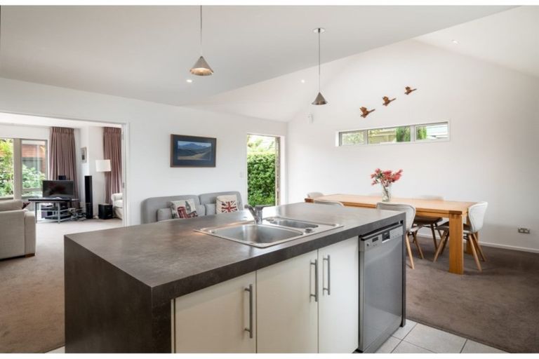 Photo of property in 109 Innes Road, St Albans, Christchurch, 8052