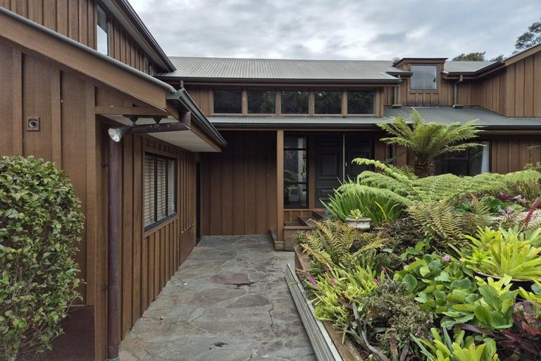 Photo of property in 1 The Knoll, Greenhithe, Auckland, 0632