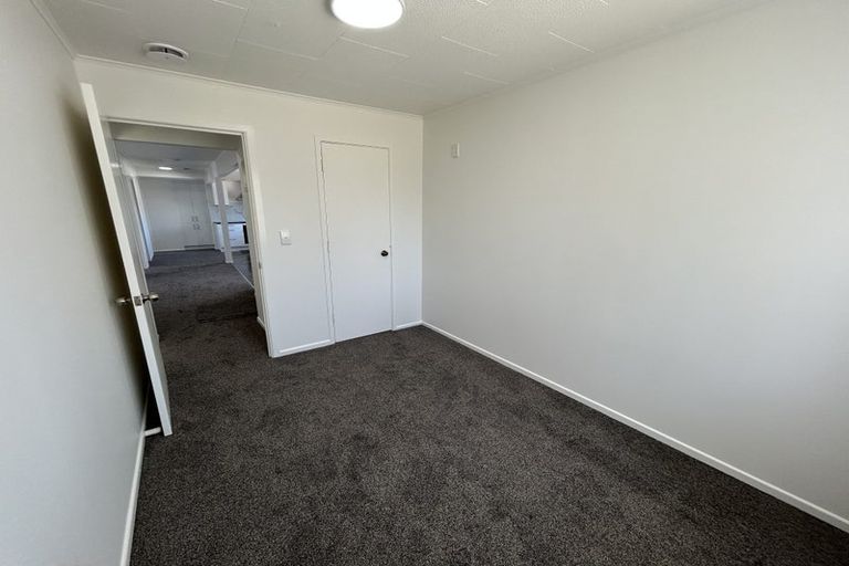 Photo of property in 393 West Coast Road, Glen Eden, Auckland, 0602