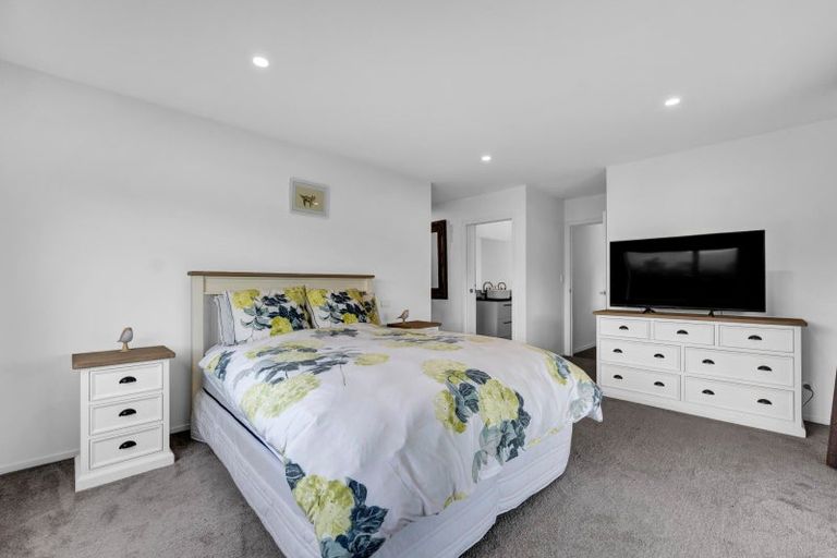 Photo of property in 7 Harkness Rice Way, Koru, New Plymouth, 4374