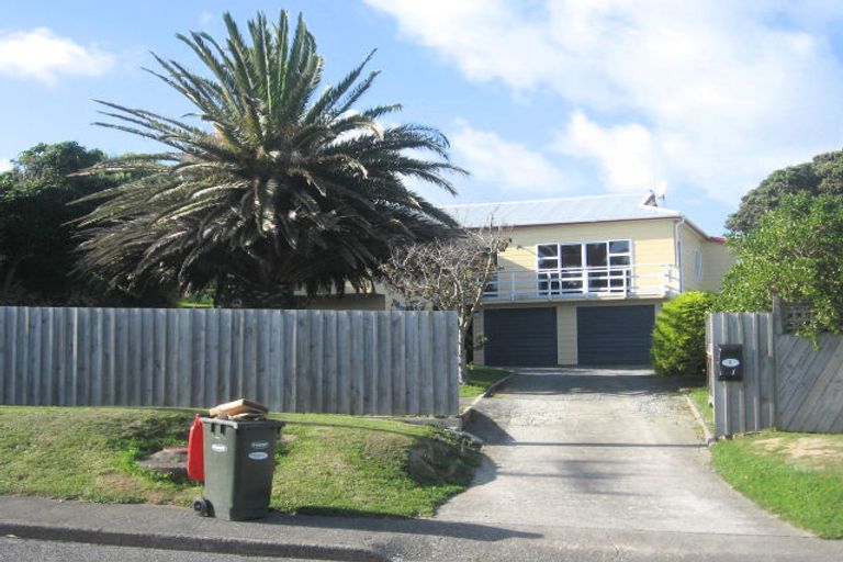 Photo of property in 6 Thornley Street, Titahi Bay, Porirua, 5022