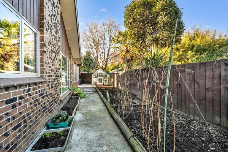 Photo of property in 18 Tisch Place, Belfast, Christchurch, 8051