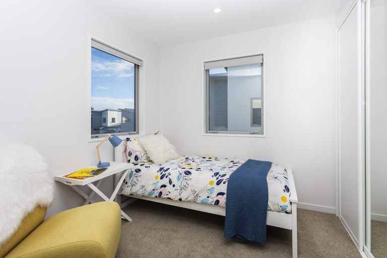 Photo of property in 21 Kakapo Lane, Redwood, 8051