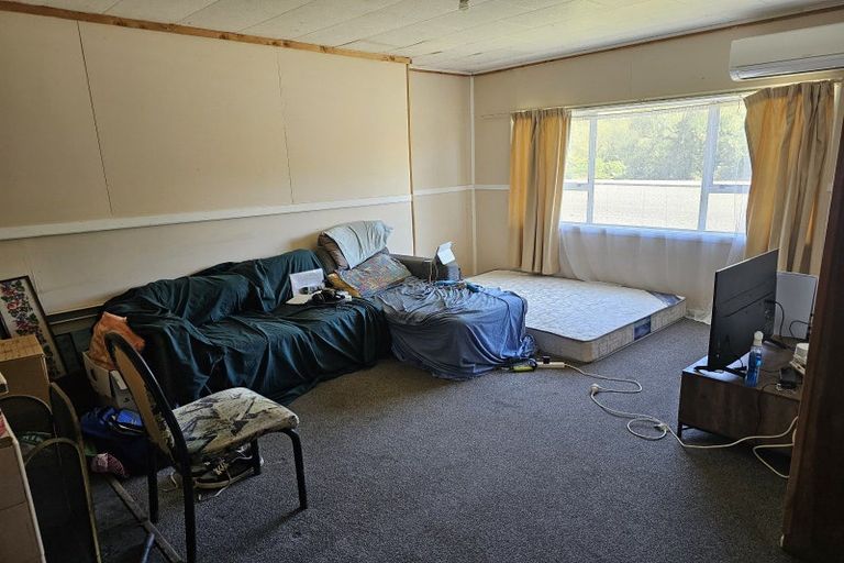 Photo of property in 6 The Esplanade, Westport, 7825