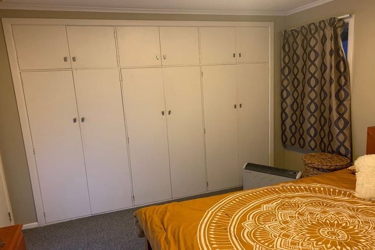 Photo of property in 165a Newlands Road, Newlands, Wellington, 6037