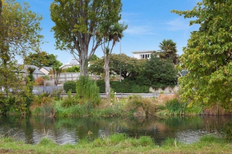 Photo of property in 50 Avonside Drive, Linwood, Christchurch, 8011