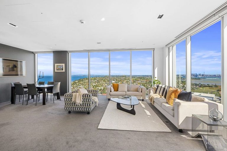 Photo of property in Sentinel Apartments, 2703/3 Northcroft Street, Takapuna, Auckland, 0622