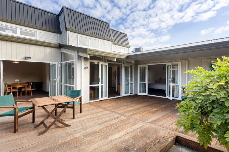 Photo of property in 23 Gilbass Avenue, Hamilton Lake, Hamilton, 3204
