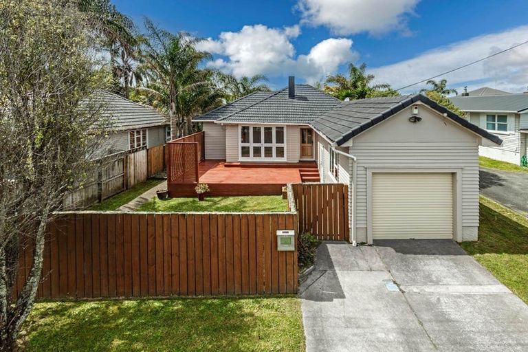 Photo of property in 31 Tiraumea Drive, Pakuranga, Auckland, 2010