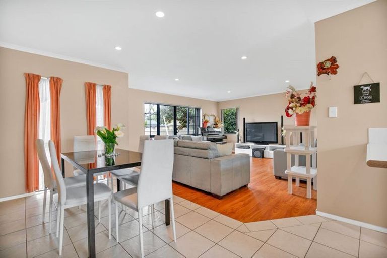 Photo of property in 17 Glenpark Place, Favona, Auckland, 2024