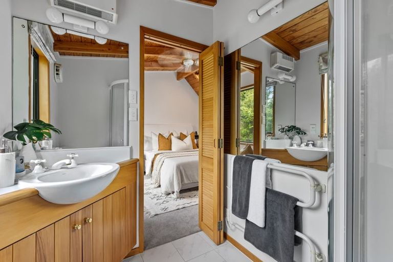 Photo of property in 1/234 Beach Road, Campbells Bay, Auckland, 0630