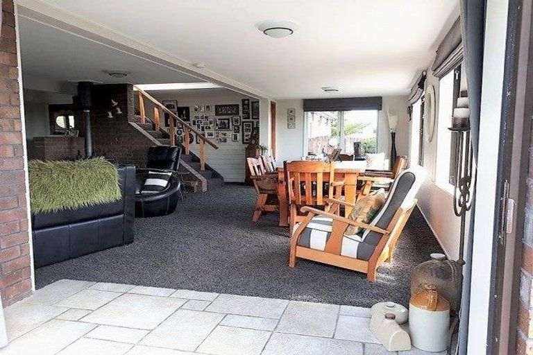 Photo of property in 112 Main Road South, Karoro, Greymouth, 7805