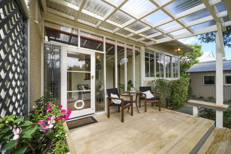 Photo of property in 12 Margaret Street, Roslyn, Palmerston North, 4414