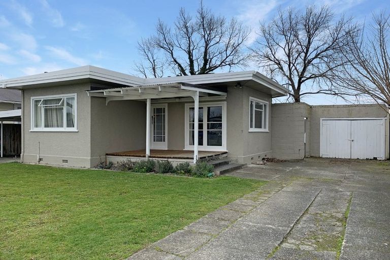 Photo of property in 34 Shamrock Street, Takaro, Palmerston North, 4412