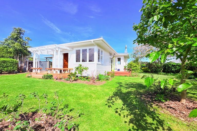 Photo of property in 15 Victoria Avenue, Wairoa, 4108