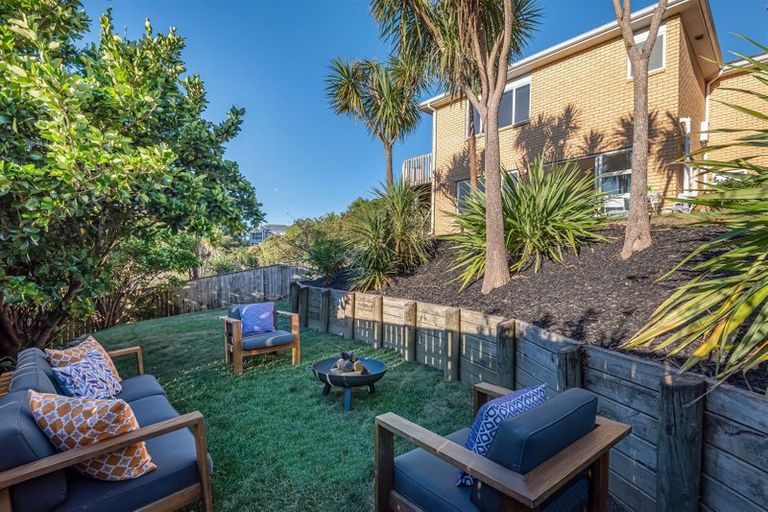 Photo of property in 9 Kittiwake Drive, Schnapper Rock, Auckland, 0632