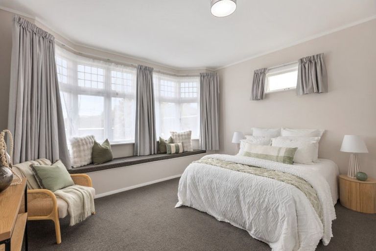 Photo of property in 4a Tarawera Road, Johnsonville, Wellington, 6037