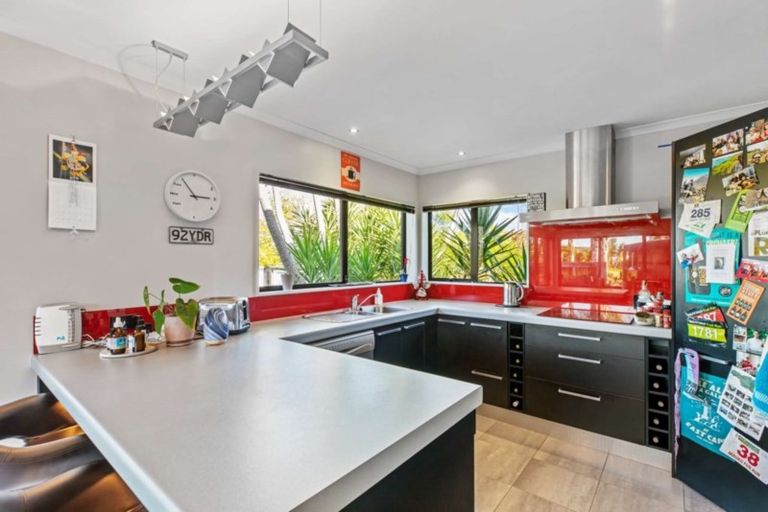 Photo of property in 21 Kowhai Street, Tuakau, 2121