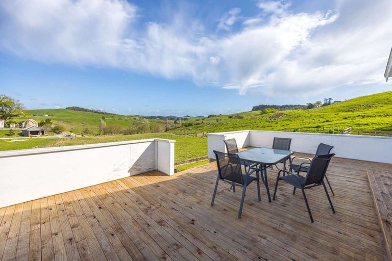 Photo of property in 27 Church Hill Road, Port Albert, Wellsford, 0973