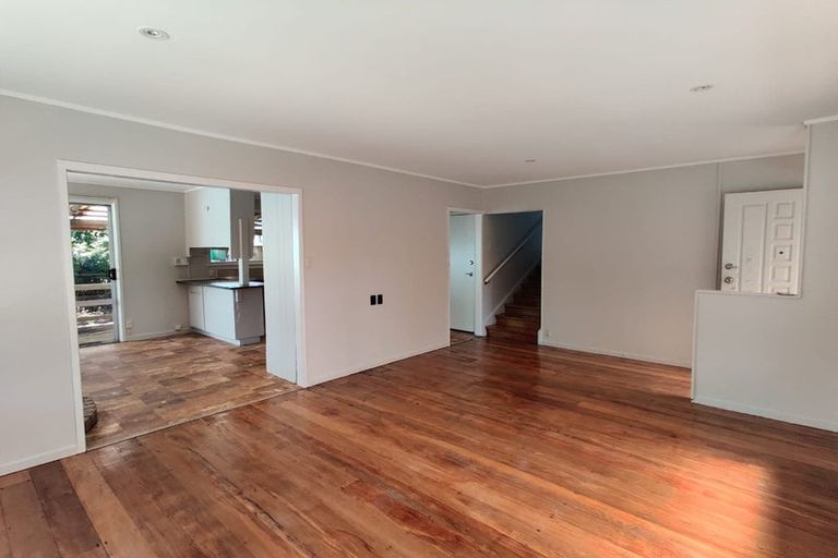 Photo of property in 27 Burndale Terrace, Manurewa, Auckland, 2102