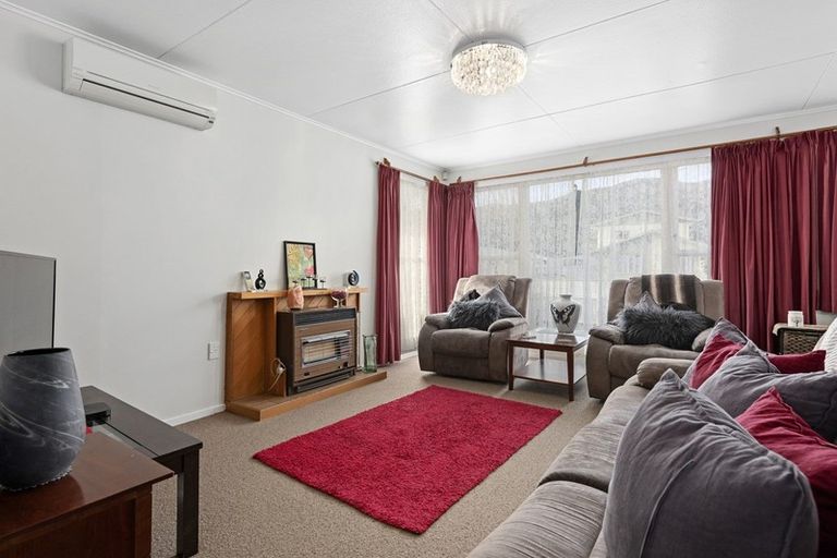 Photo of property in 13 Matthews Road, Wainuiomata, Lower Hutt, 5014