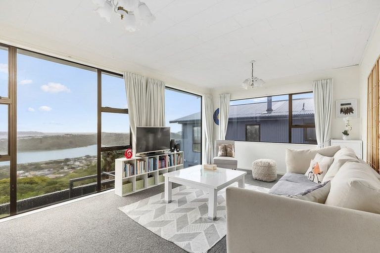 Photo of property in 128 Conclusion Street, Ascot Park, Porirua, 5024