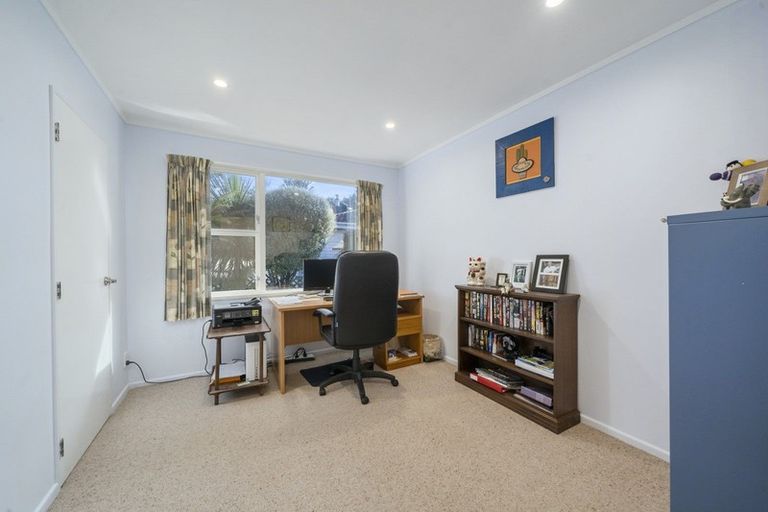 Photo of property in 16 Martin Road, Paraparaumu Beach, Paraparaumu, 5032