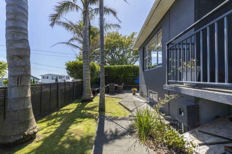 Photo of property in 29 Barrett Street, Westown, New Plymouth, 4310