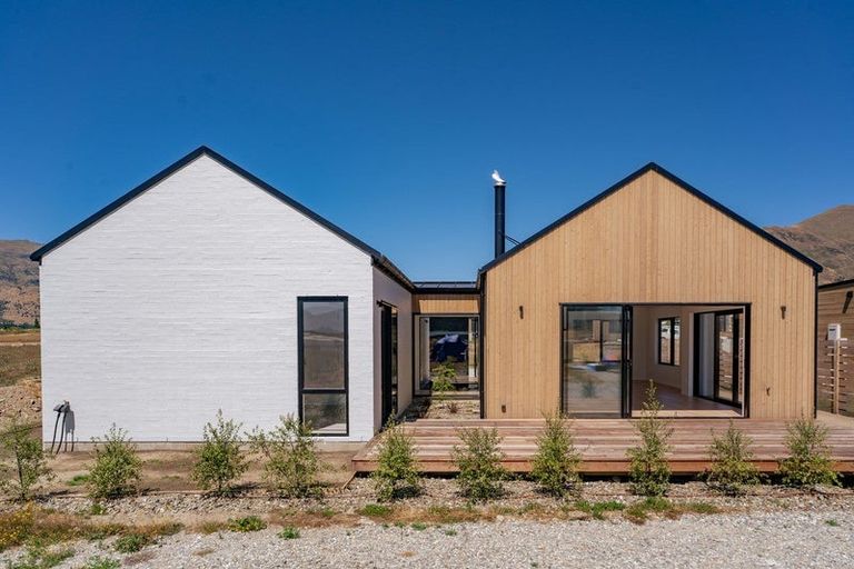 Photo of property in 22a Marjon Drive, Wanaka, 9305