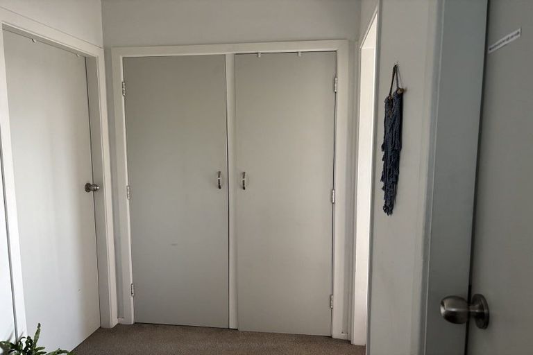 Photo of property in 3 Anzia Way, Johnsonville, Wellington, 6037