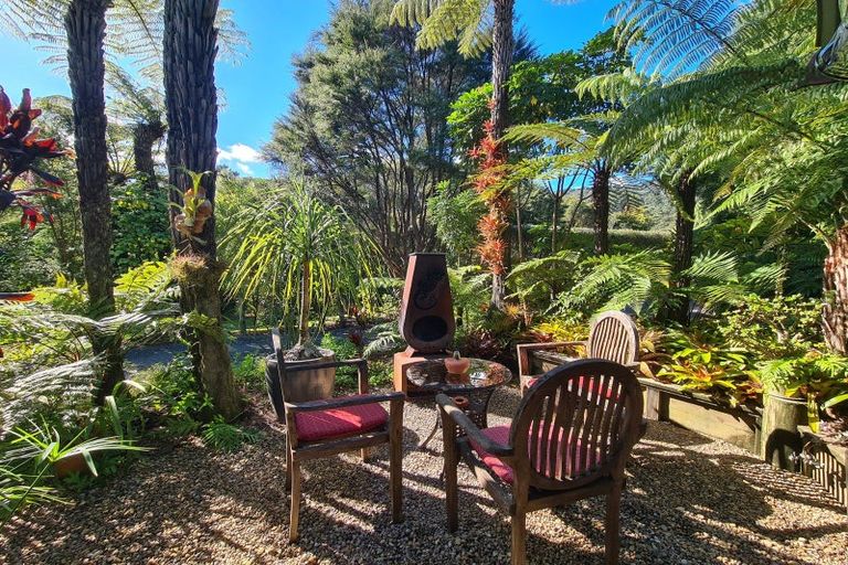 Photo of property in 395b Driving Creek Road, Coromandel, 3506