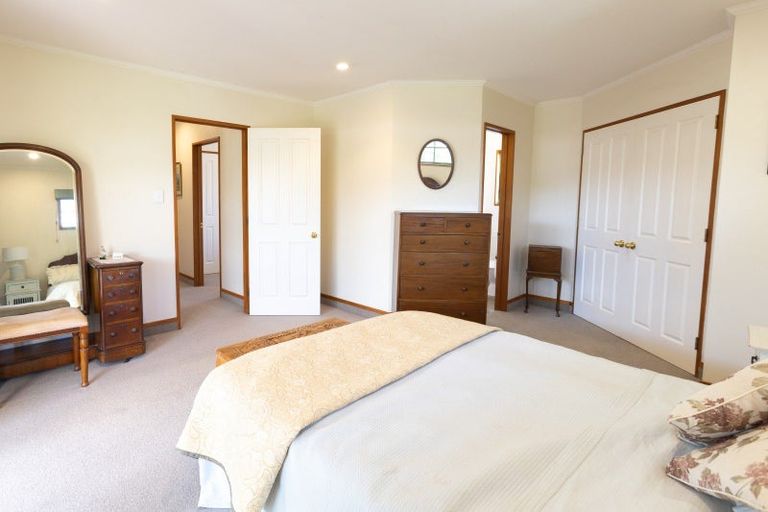 Photo of property in 3 Montague Way, Taradale, Napier, 4112