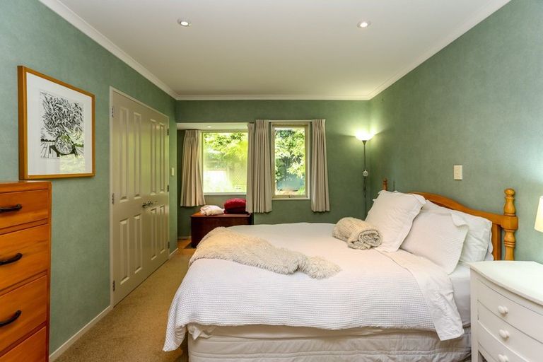 Photo of property in 1 Orlando Close, Frankleigh Park, New Plymouth, 4310