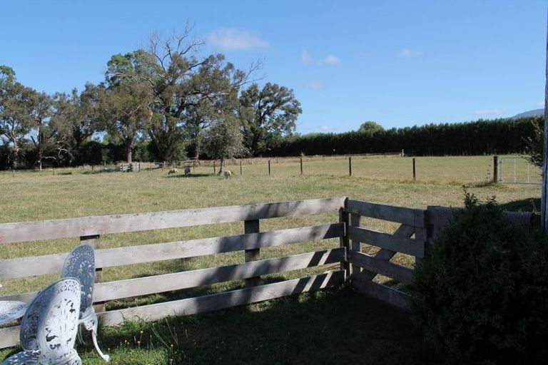 Photo of property in 23 Pinfold Road, Woodville, 4920