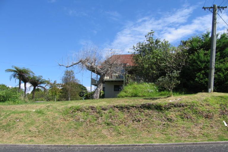 Photo of property in 2 Tipau Street, Torbay, Auckland, 0630