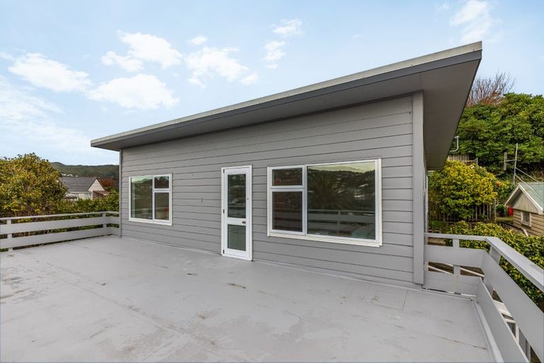 Photo of property in 7 Angell Street, Johnsonville, Wellington, 6037