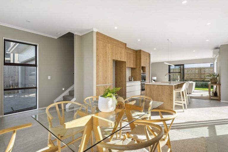 Photo of property in 58 Owen Chapman Drive, Red Beach, 0932