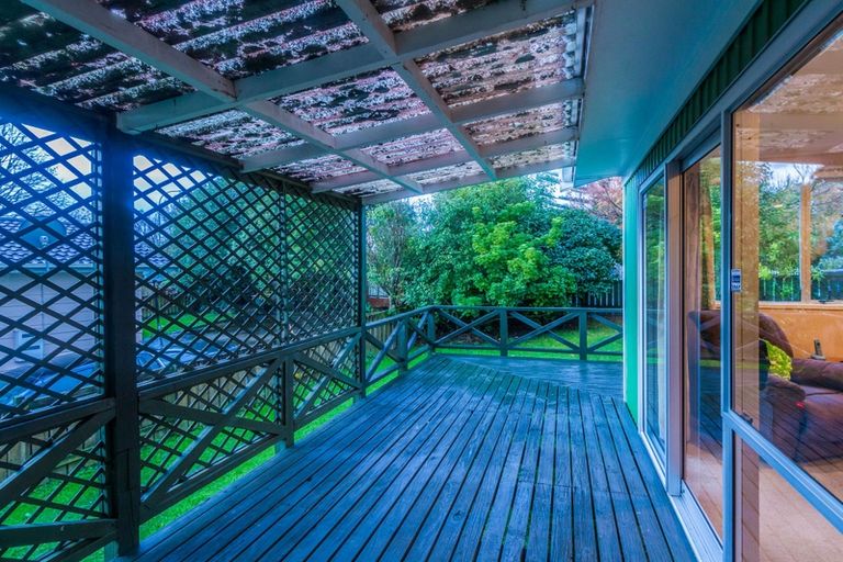 Photo of property in 18 Farwood Drive, Henderson, Auckland, 0612