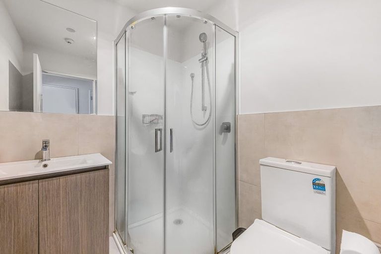 Photo of property in Rf202b, 19/18 Hewlett Road, Massey, Auckland, 0614