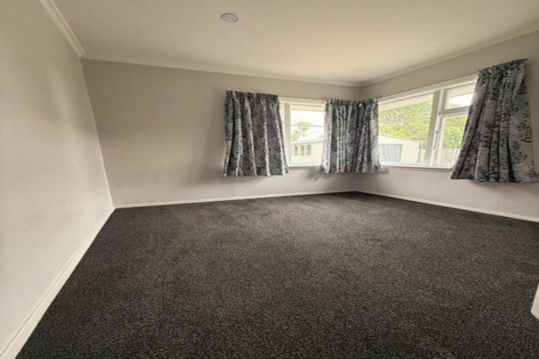 Photo of property in 233 Greers Road, Bryndwr, Christchurch, 8053