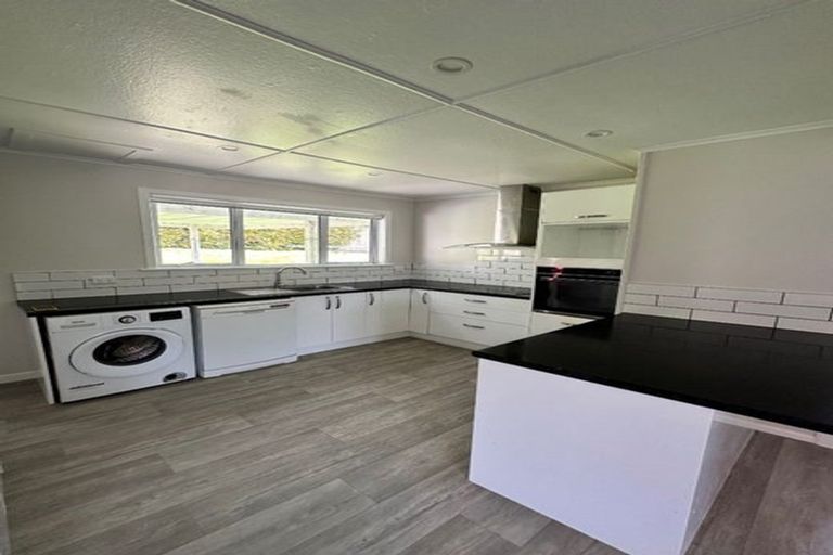 Photo of property in 35 Armitage Road, Wellsford, 0900