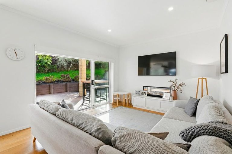 Photo of property in 312 Birdwood Road, Massey, Auckland, 0614